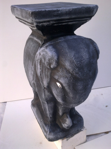 Elegantes Pedestales Elefante De Hormigon