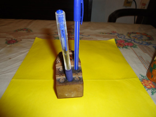 Imagen 5 de 5 de Porta Lapices De Madera Maciza Tallado A Mano.