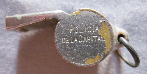 Antiguo Silbato Ingles Usado De Policía