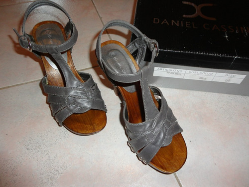 Sandalias Daniel Cassin N36 (retira En La Paloma  Rocha)