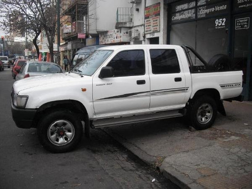 Adhesivos Laterales Para  Toyota Hilux Dx 3.0 Año 2001