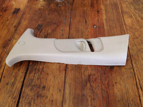 Plastico Cubre Poste Central Sup Izquierdo Chevrolet Corsa