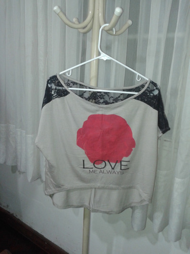 Remera/remeron/corta Con Encaje Y Flor Estampada.. Ver!!!