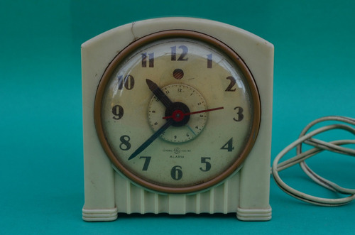 Antiguo Vintage Reloj De Mesa - General Electric -