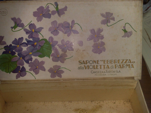 Caja  De Carton De Sapone Ebbrezza Alla Violetta Di Parm