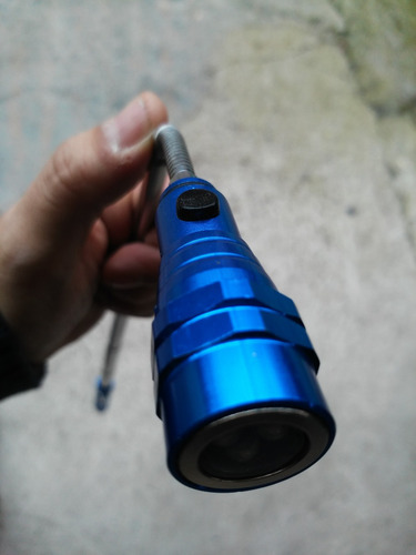 Linterna De 3 Led Telescópica Base Magnética Cuello Extensib