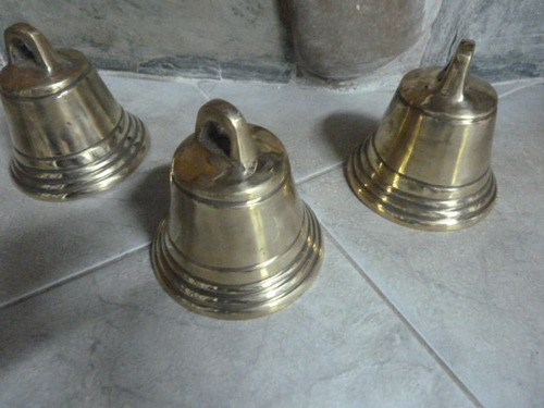 Campanita De Bronce Marca Ciervo Llamador Timbre 9x9