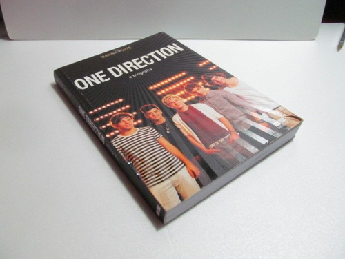 Livro One Direction A Biografia Danny White