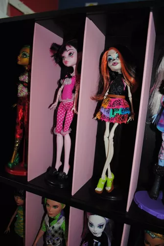 Bonecas Monster High superam Barbie em vendas - Época Negócios