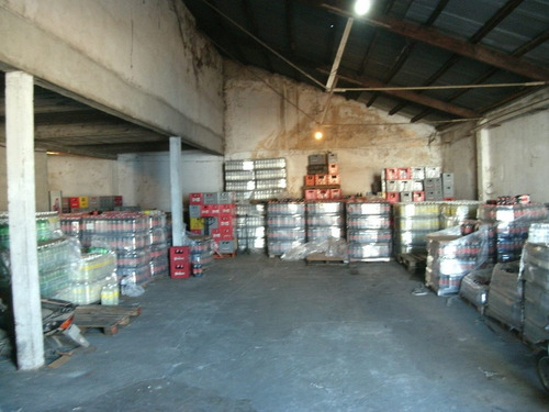 Galpón En Esq. Con Dos Salidas A Avenidas 230m2 Imperdible!!