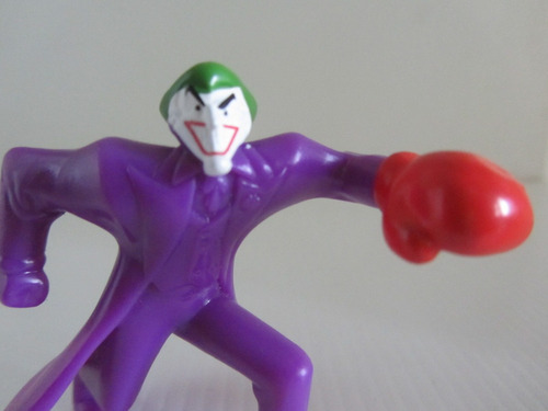 Imagen 7 de 7 de Joker Guason Wason Nemesis Batman Con Guante De Boxmt Wyc