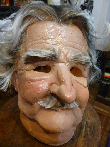 Mascaras En Latex. Pepe Mujica.