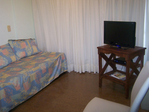 Imagen 4 de 12 de Departamento De 2 Ambientes Zona Centro