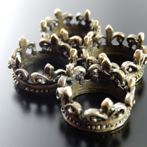 Anillo Mid Corona Rey Reina Bronce Flor De Lis