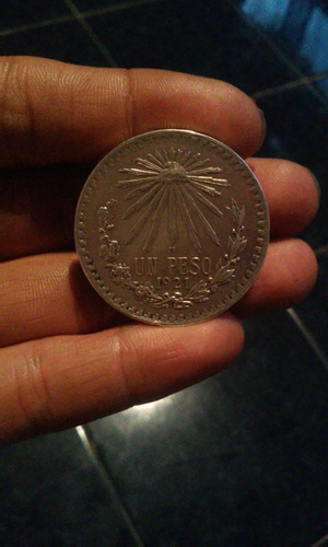 Moneda De Plata De Un Peso Del Año 1921