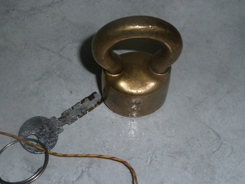 Candado De Bronce Antiguo Con Llave