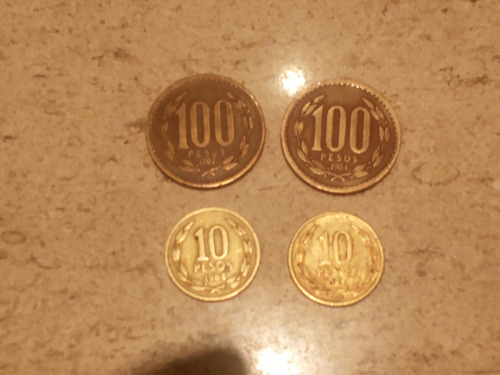 Monedas Chilenas De 10 Pesos Y De 100 Pesos De 1984 Y 1987