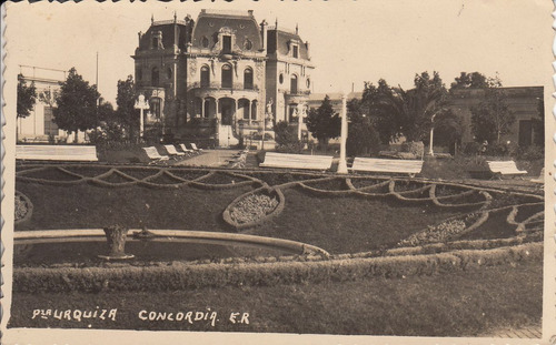 Antigua Foto 1947 De La Plaza Urquiza De Concordia Argentina