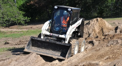 Mini Cargadora Terex R165s