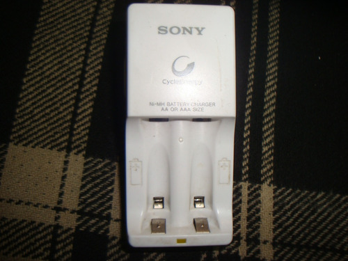 Cargador De Pilas Recargables Sony Mod.bcg-34hw/ar Sin Envio (Usado)