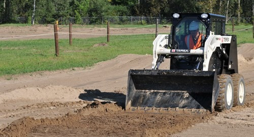 Mini Cargadora Terex R165s