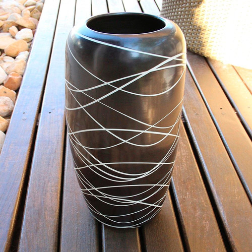 Imagem 5 de 5 de Vaso Cerâmica Rústico Com Detalhes Fios Brancos - Bu197