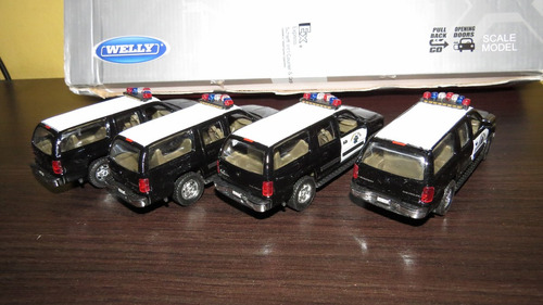 Perudiecast Chevrolet Chevy Suburban Police 2001 Welly 1:36