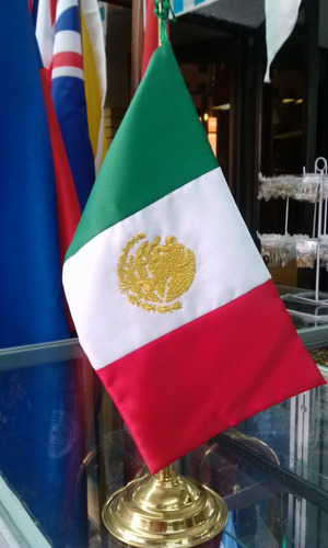Bandera Mexico Escritorio 15x25 Bordada Dorado Con Asta