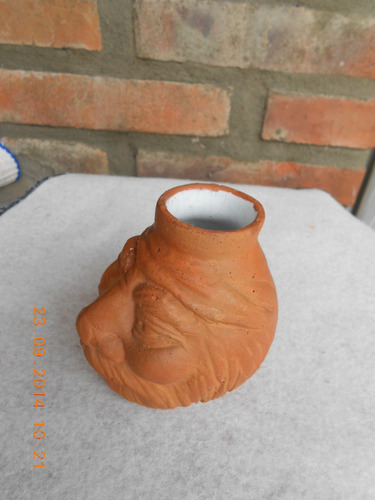 Mate De Ceramica Artesanal Cabeza De Gaucho Altura 8 Cm.