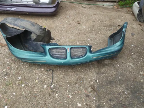 comprar Vendo Defensa  Delantera Pontiac Gram Am, Año 1992