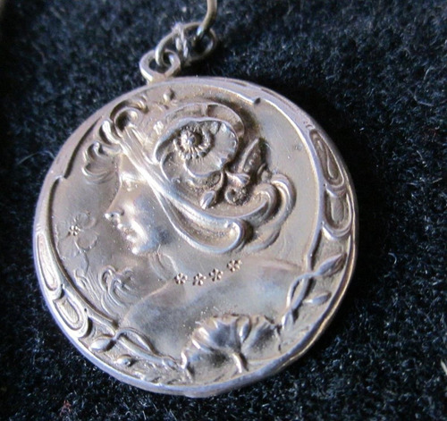 Dije Medalla De Plata Art Nouveau