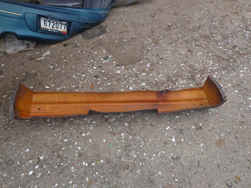 Vendo Defensa Trasera De Oldsmobile Cutlas,año 1986