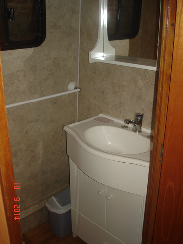 Imagen 5 de 6 de Alquiler Motor Home Full Equipamiento.(incluye Chofer)