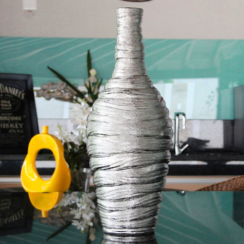 Imagem 1 de 5 de Garrafa / Vaso Em Cerâmica Prata - Bu101