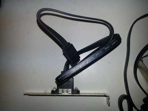 Bracket Sata A Esata Puerto Externo Trasero (Usado)