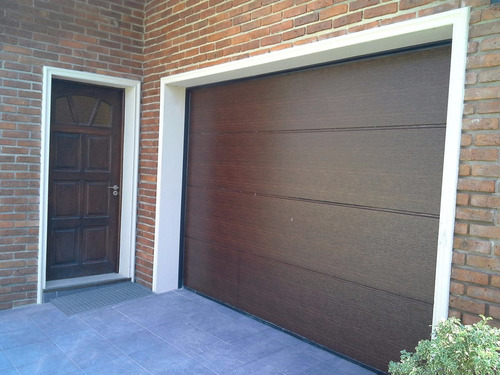 Imagen 3 de 10 de Porton Seccional Para Garage Con Puerta Peatonal 099374847