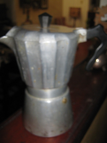 Cafetera Antigua En Aluminio