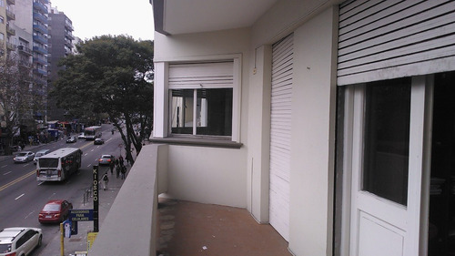 Exelente Ap Sobre 18 De Julio 3 Dormitorios Zona Facultades