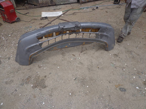 Imagen 2 de 2 de Vendo Defensa Delantera De Ford Taurus Año 1993