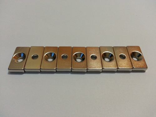 Imagem 6 de 10 de Imã De Neodímio / Super Forte / 20mm X 10mm X 4mm - 1 Peça