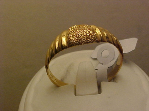 #337a - Anel Em Ouro 18k Com Detalhes Brilhantes