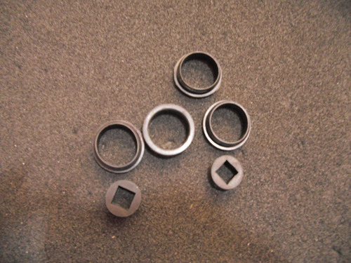Imagen 2 de 3 de Orejas Base De Faro Moto Leon Con Las Gomas