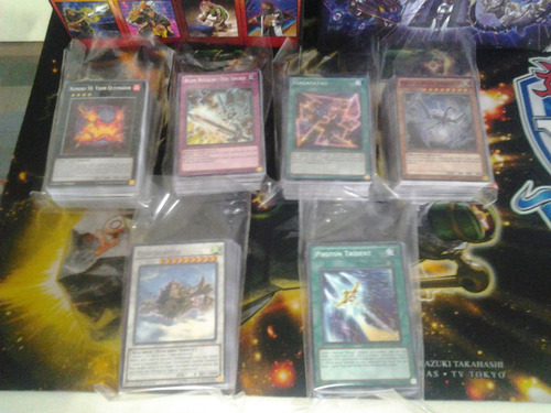 Imagem 3 de 4 de Yugi Oh Mega Lote De Cards Contendo 100 Cartas Originais Tcg