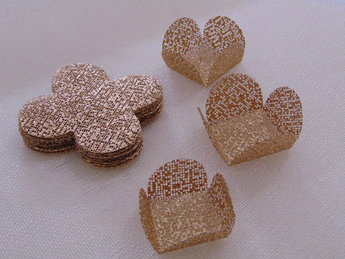 Imagem 7 de 8 de 500 Forminhas P Doces 4 Pétalas Tela Escócia 3,5 Casamento