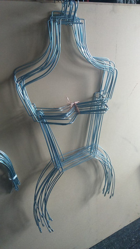 Imagen 1 de 2 de Maniqui Exhibidor Silueta Alambre 24 Y 5 Torso Plastico Dama