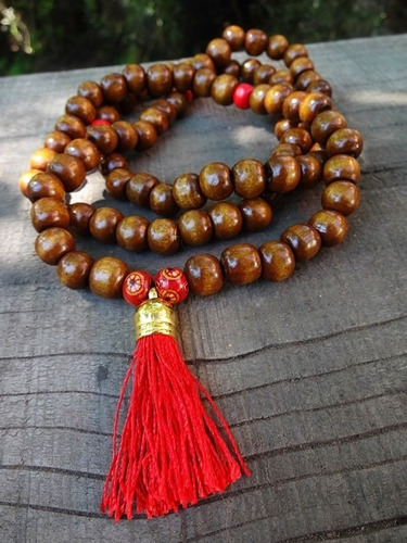 Imagen 3 de 5 de Japa-mala Yoga
