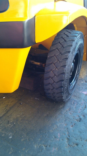Imagem 4 de 7 de Venda E Aluguel De Empilhadeira 7 Tons. 2015 A Diesel