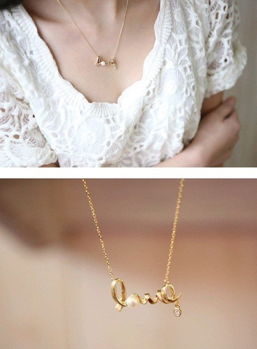 Colar Gargantilha Com Pingente Love Pérola Simulada E Strass