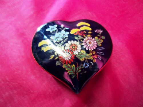 Antigua Caja Alhajero Despojador Corazón En Porcelana (845p)
