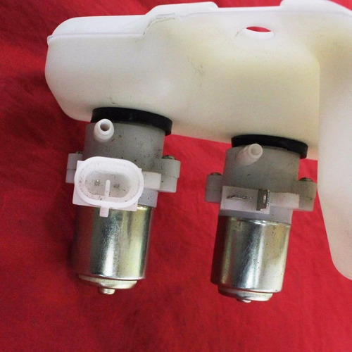 Deposito De Limpia Parabrisas Jeep Cherokee 1997 - 2001